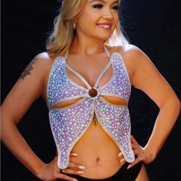 𝅺shiny lavender butterfly top - Picture 1 of 5